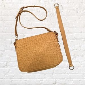 💛 COLE HAAN ~ Crossbody Bag w/Shorter Strap